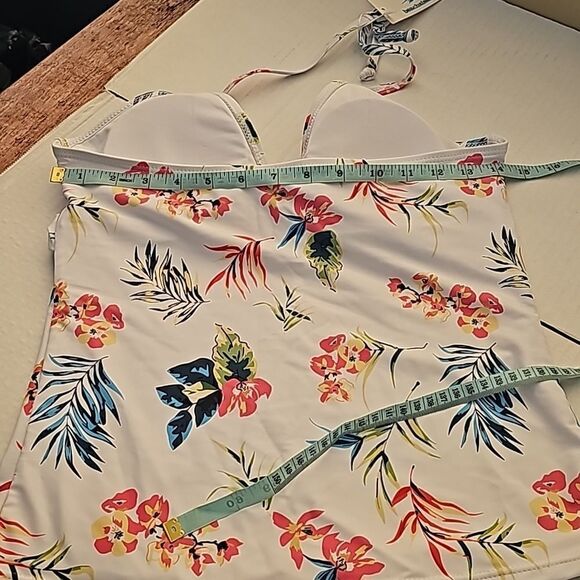 Women's Cross Front Swimsuits Halter Neck Flower Print Tankini Set size medium - Picture 8 of 8